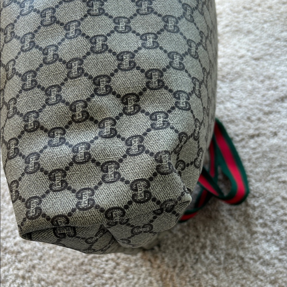 Gucci Beige and Brown Monogram Tote Plus vintage GG Supreme Tote - Picture 8 of 13